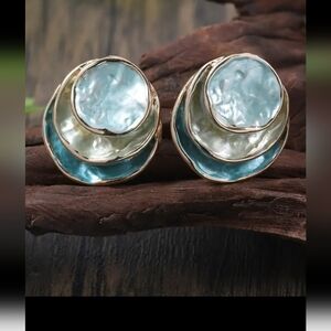 Bohemian Layered Earrings. Ombre Blue. New